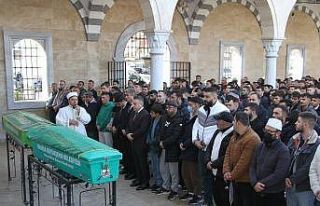 Genç güreşçi gözyaşları arasında toprağa...