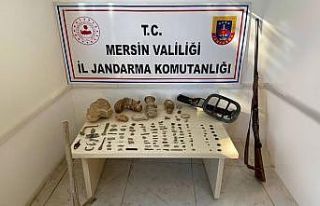 Kaçak kazı yaparken yakalandı, evinde tarihi eserler...