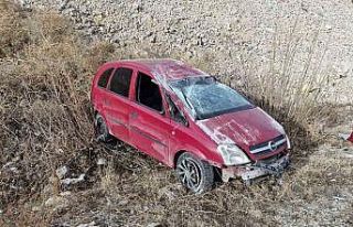 Kontrolden çıkan araç takla atarak karşı şeride...