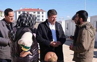 Milletvekili Tutdere, konut alanı ve konteyner kentte...