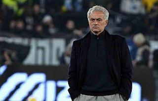 Roma’da Jose Mourinho dönemi sona erdi