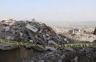 Tahliye edilen eski Nurdağı Belediye Başkanı Ökkeş...