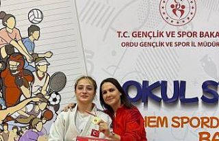 Yaren Sala Türkiye şampiyonu oldu