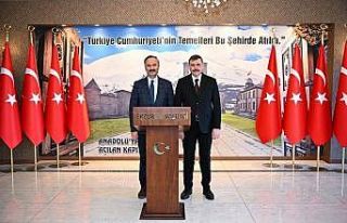 Akçil’den Vali Çiftçi’ye ziyaret