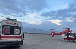 Ambulans helikopter 2,5 aylık bebek için havalandı