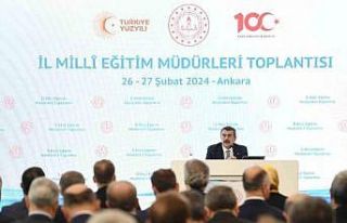 Bakan Tekin, 81 ilin milli eğitim müdürleriyle...