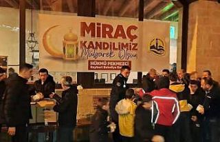 Bayburt Belediyesi kandil geleneğini devam ettirdi