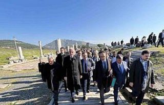 Bergama’daki kazılar için bakanlıktan 1 milyar...