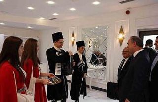 Büyükkılıç’tan Çerkeslere: "Biz et ile...