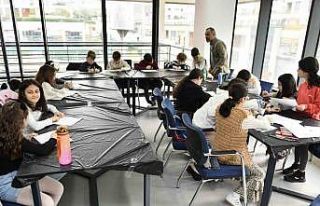 Çocuk Üniversitesi’nde minikler hem eğlendi hem...