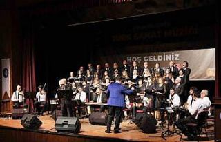 Çorum Belediyesi TSM Korosu’ndan muhteşem konser