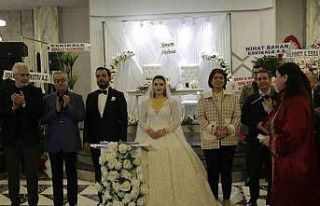 Diyarbakır’da siyasetçileri ve iş adamlarını...