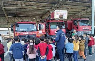 Dörtyol’da itfaiyecilerden, öğrencilere eğitim