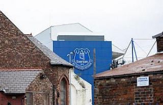 Everton’a verilen 10 puan silme cezası 6 puana...