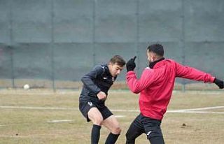 GMG Kastamonuspor Teknik Direktörü Levent Eriş:...