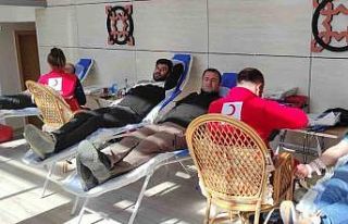 Havalimanı personelinden kan bağışı