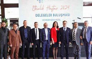 Hizmet emekçileri, kutlamalarda moral buldu