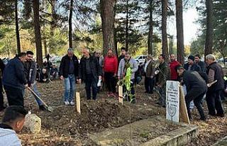 İkinci kez hastaneye giderken ölen kızın cenazesi...