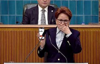 İYİ Parti lideri Akşener gözyaşlarına hakim...