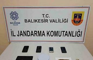 İzmir´den Balıkesir’e uyuşturucu getiren şüpheli...