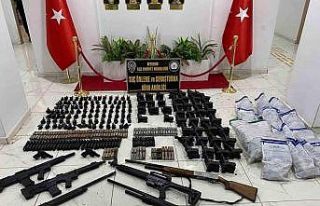 Konya’da yakalanan 14 aranan şahıstan 8’i tutuklandı