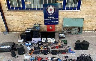 Malatya’da, kamera ile tespit edilen hırsızlar...