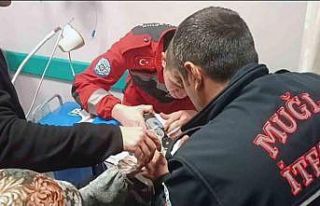 Muğla İtfaiyesinden hastanede ‘Yüzük’ operasyonu