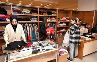 Pursaklar Belediyesi, ihtiyaç sahibi ailelerin yanındı