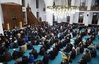 Sadien, Kur’an-ı Kerim tilavetiyle Caniklileri...