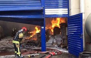 Sahte içki imalathanesi olarak kullanılan depo alev...