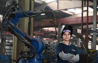 Sanayideki ara eleman sorunu ‘kadın eliyle’ çözüldü