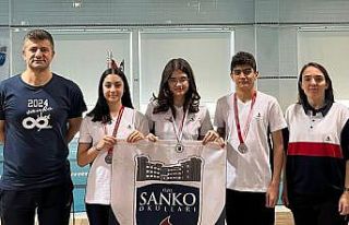 SANKO Okulları Yüzmede Bölge şampiyonu oldu