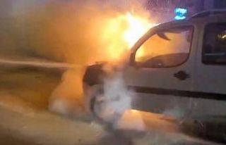 Seyir halindeki araç alevlere teslim oldu