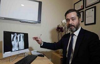 Skolyozun belirlenmesinde ailelere büyük görev...