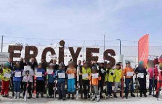 Suça sürüklenen çocuklara kayak eğitimi verildi