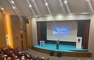 Ünlü yazar Prof. Dr. Yasin Pişgin’e yoğun ilgi