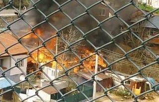 Yangın faciası: Baba ve oğlunun evleri küle döndü