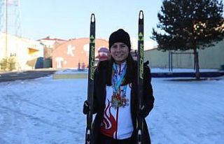 Ağrılı milli kayakçı, kız çocuklarına umut...