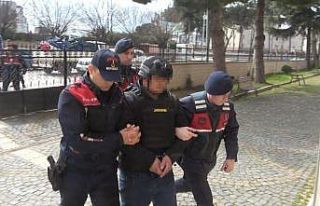 Akrabasını vuran zanlı jandarmaya teslim olduğu...