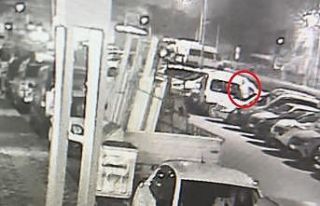 Aracın camını patlatarak 50 bin TL’lik malzeme...