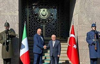 Bakan Güler, İtalyan mevkidaşı Crosetto ile bir...