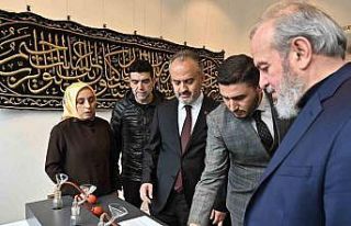 Başkan Aktaş, Kâbe örtüleri sergisini gezdi