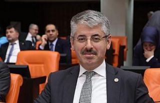 Çopuroğlu: "Mersin demiryolu için bakanlık...