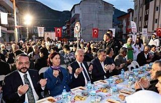 Denizli Büyükşehirin iftar sofrası Bağbaşı’nda...