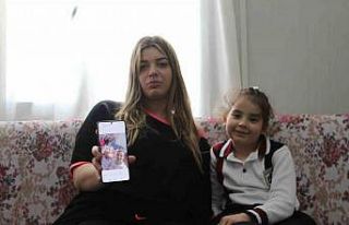 Depremde 2 kızını kaybeden anne, hayata tutunma...