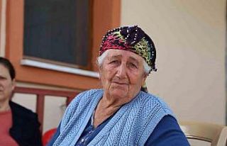 Depremin merkezinde depremzedeler bir bir evlerine...