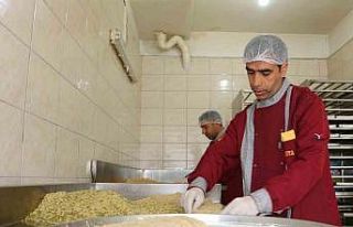 Diyarbakır’da tatlıcılar Ramazan ayında günde...