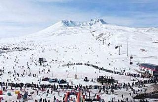 Erciyes Kayak Merkezi 2 buçuk ayda 2 milyon turiste...