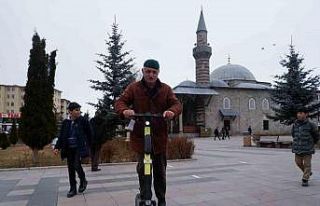 Erzurum’da scooterlar yollara çıktı, ihtiyarlar...