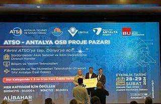 ESTÜ’lü Tayfun Koçak’a 2 ödül birden